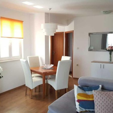 Cozy Apartment With Sea View Kaštela Екстериор снимка