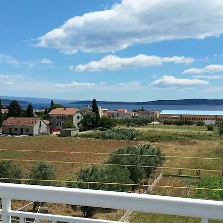 Cozy Apartment With Sea View Kaštela Екстериор снимка