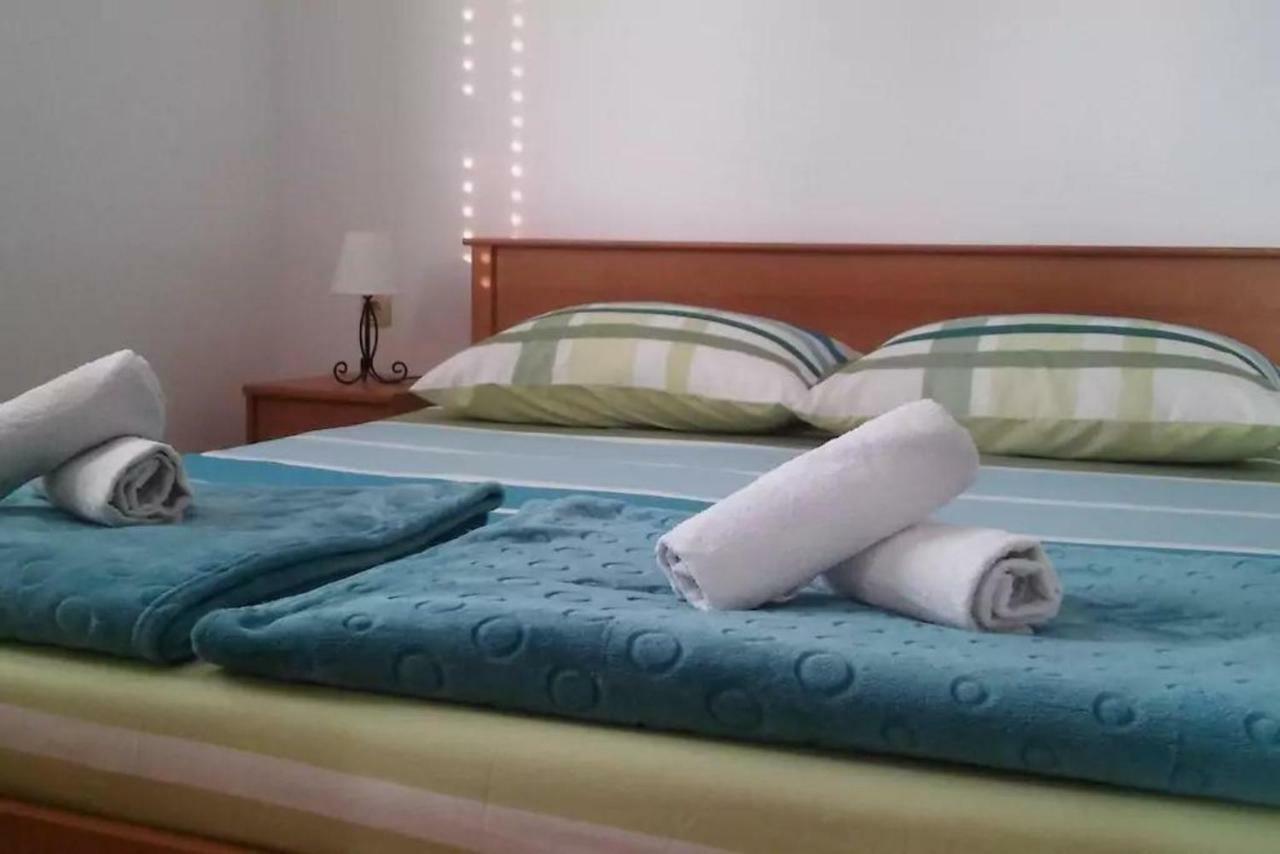 Cozy Apartment With Sea View Kaštela Екстериор снимка